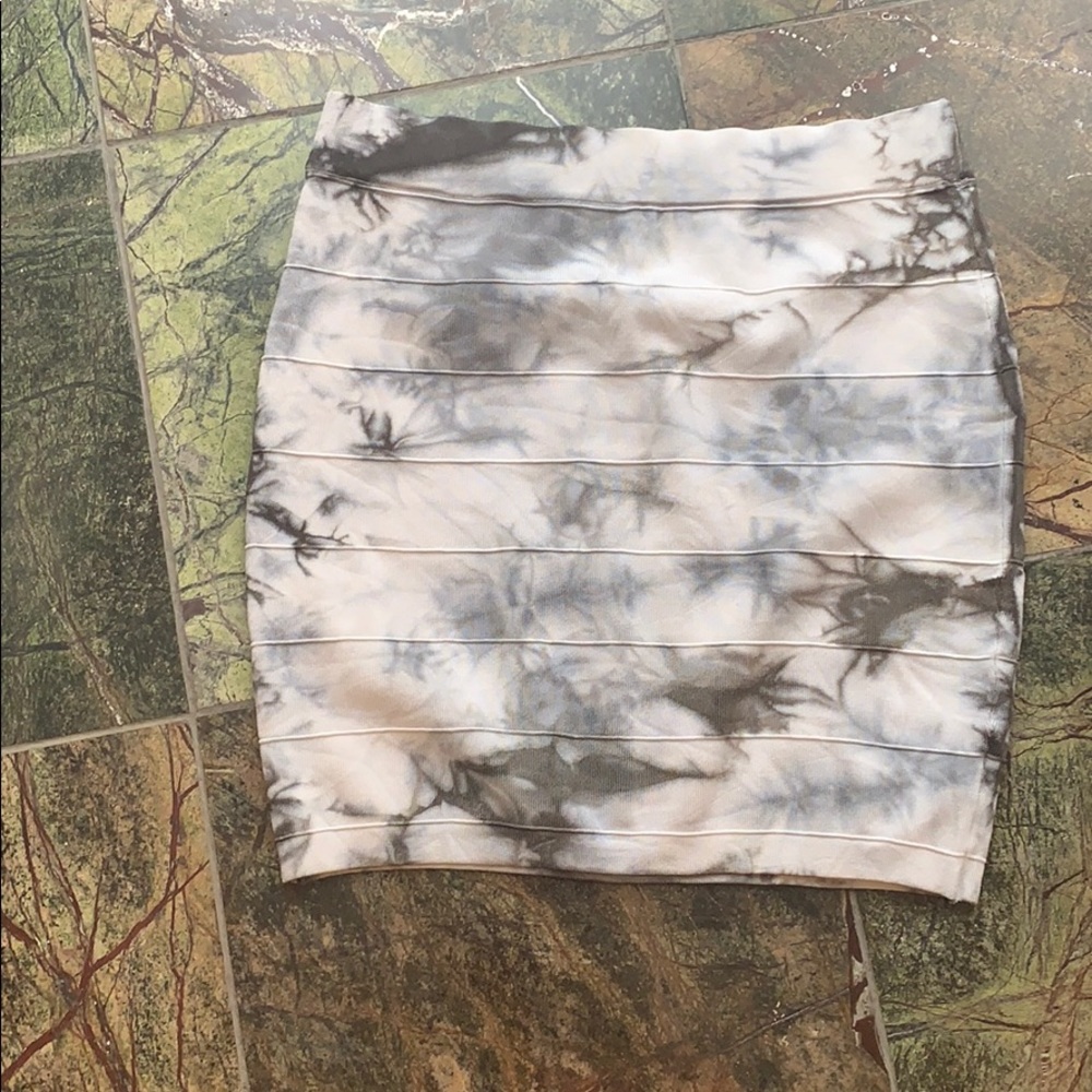 Spandex tie dye Bebe skirt